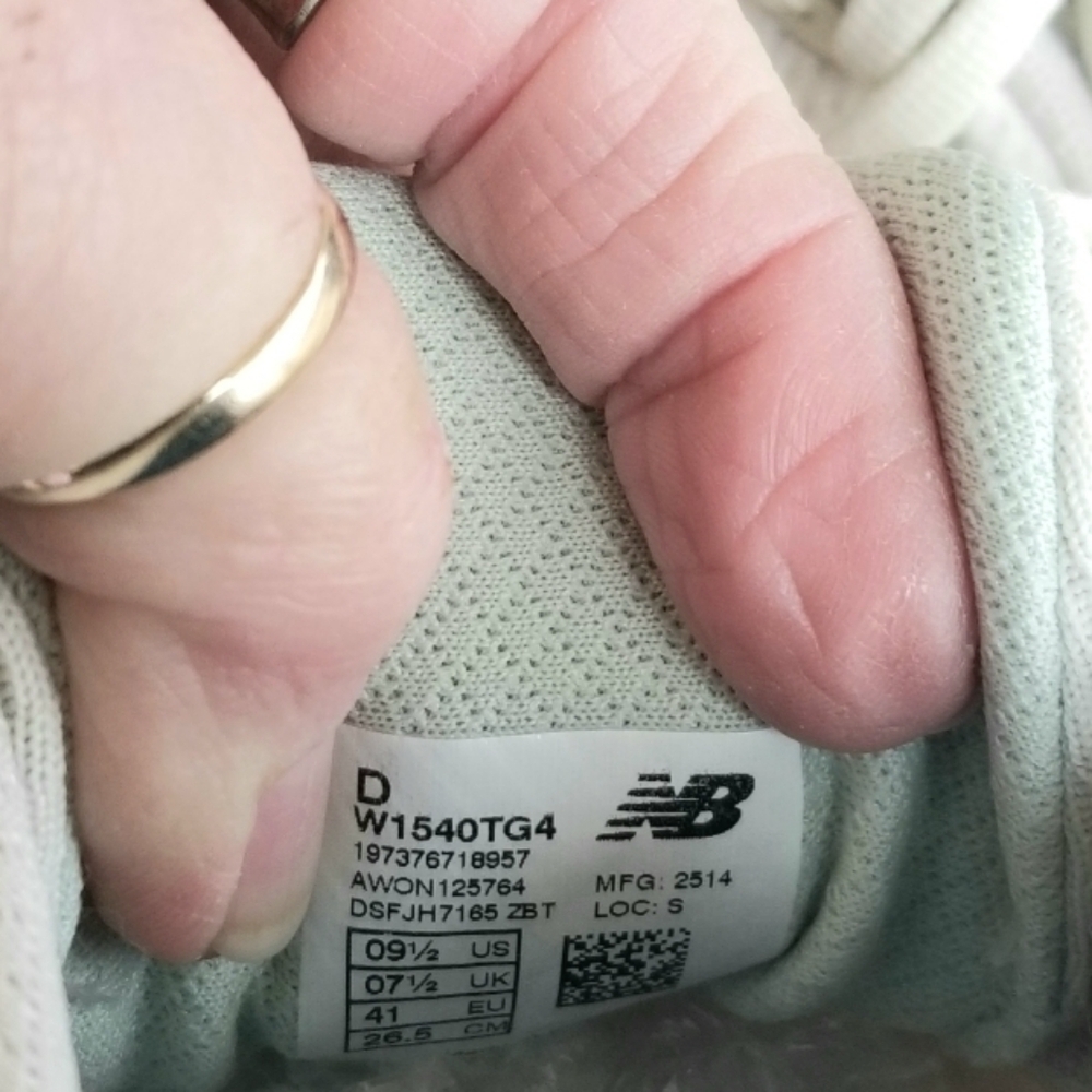 New Balance 1540 NEUTRAL Running Shoes (Women 9.5D)WIDE Walking Sneakers - Picture 8 of 10